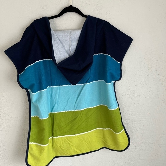 SAFDIE Blue/ Green Stripe Hooded Beach Towel - Picture 6 of 7